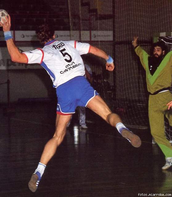 Lo + Balonmano Fotos de los jugadores que marcaron los años 90 en