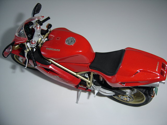 Yoryi (puntocom) - Modelismo y Maquetas - DUCATI 916 DESMOQUATTRO -  Proyectos terminados