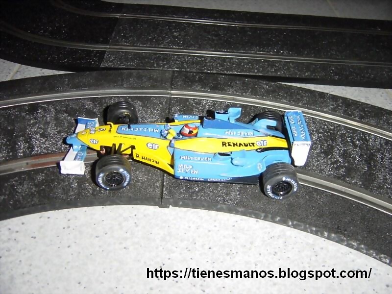 Renault R23 del 2003 de slot que pilotó Alonso