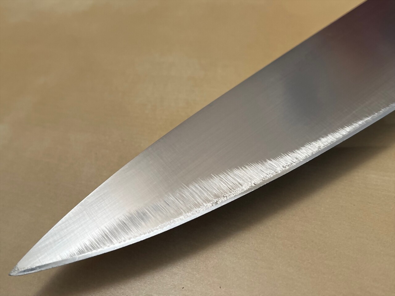 Aprende a afilar cuchillos con piedra esmeril