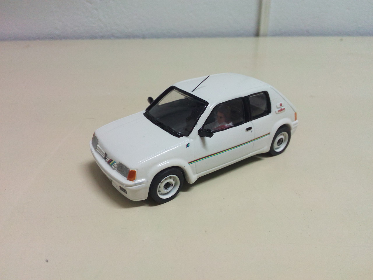 peugeot 205 slot