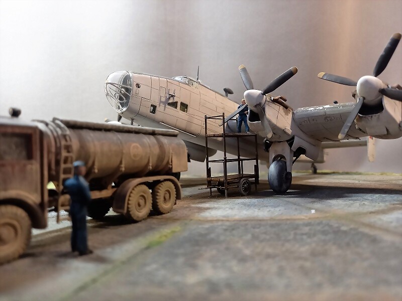 Unosetentaydos - HANDLEY PAGE HALIFAX B.Mk.II REVELL 1/72 - AVIACION (1 ...