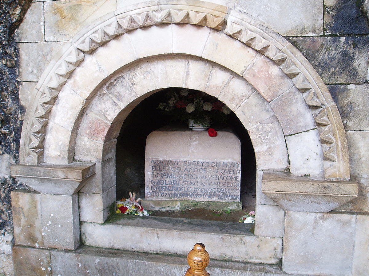 Ceremonia y rúbrica de la Iglesia española - Sepulcros, tumbas y