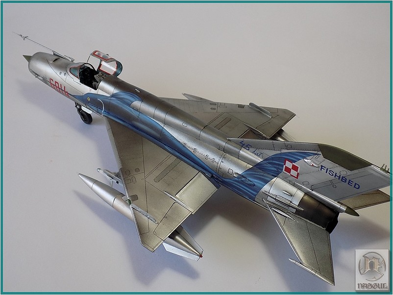 Asociacion Ilicitana De Modelismo Estatico - MiG-21 MF 1/48 Academy ...