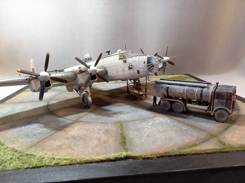 Unosetentaydos - HANDLEY PAGE HALIFAX B.Mk.II REVELL 1/72 - AVIACION (1 ...