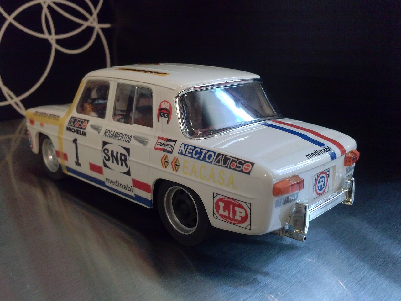 renault 8 scalextric