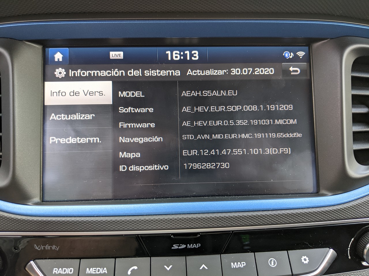 Ya se puede usar Android Auto sin cables en el coche: la versión inalámbrica  ha llegado (aunque no para todos)