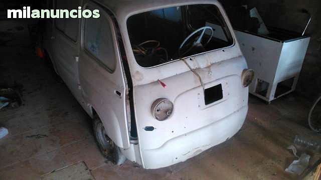 fiat-600-multipla-114883718_2