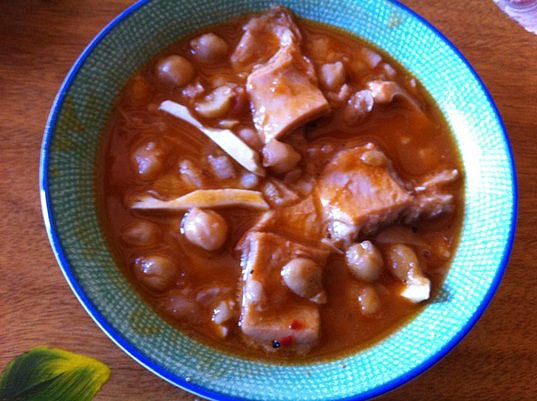 Callos con garbanzos y Clavarias (coliflor de campo)