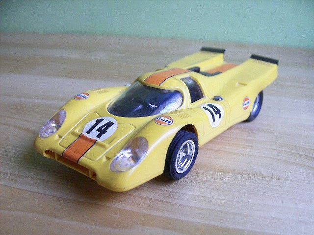 Porsche 917 amarillo (2)