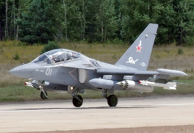 Yak130MAKS