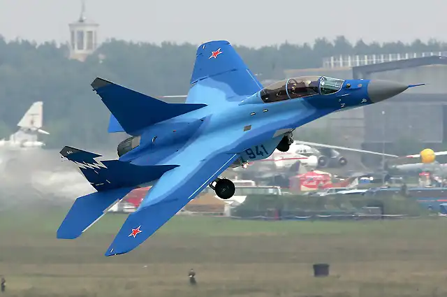 MiG-29K_at_MAKS-2007_airshow