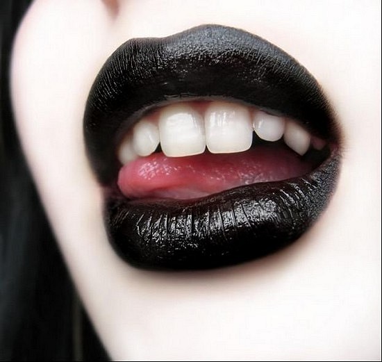 lips-4748