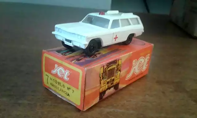 ambulancia ruedas finas