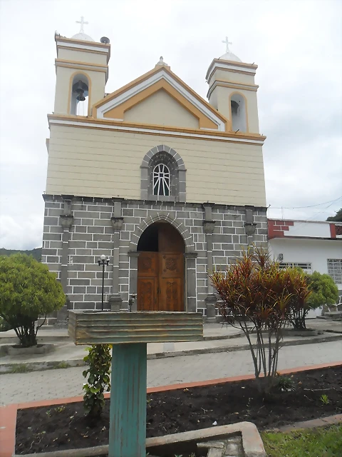 Templo parroquial Templo parroquial