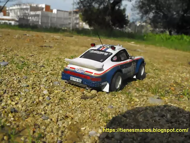 1 Porsche 911_Dakar-84