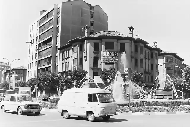 Pamplona Av. Carlos lll - Pl. Merindades Navarra)  foro 850