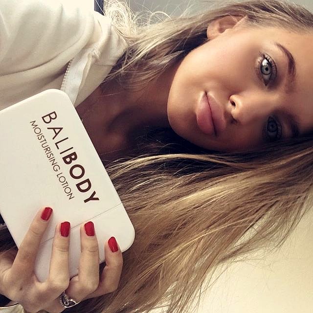amandalinneas__2015-11-11_05-10-38 amandalinneas__2015-11-11_05-10-38