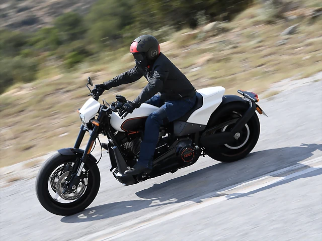 Harley-Davidson-FXDR-1143 Harley-Davidson-FXDR-1143