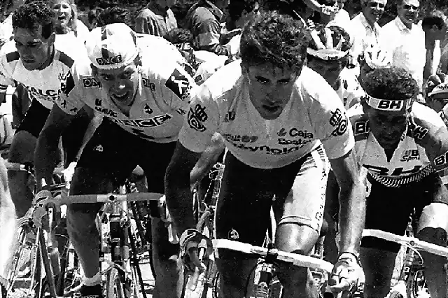 Perico-Vuelta1989-Pino-Cabestany