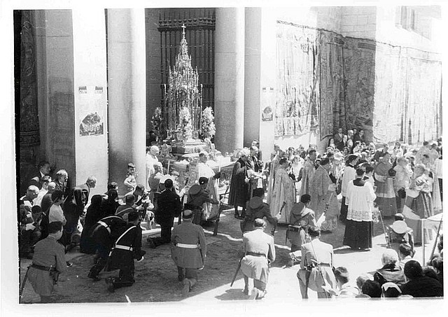 ALBA-PA12197-Corpus de 1953-Calle Cardenal Cisneros