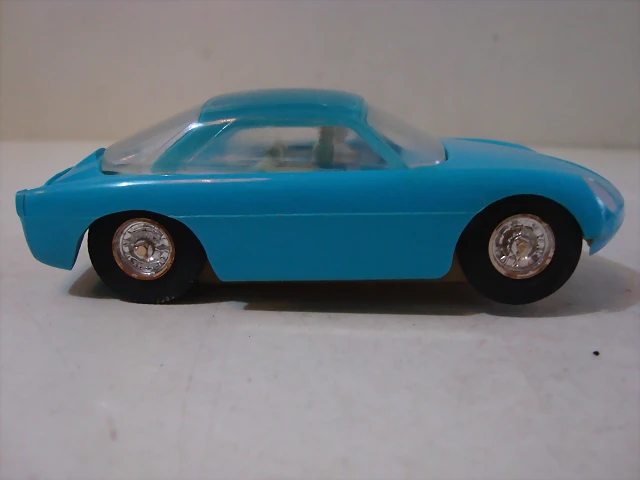 carrinho-autorama-estrela-interlagos-berlineta-willys-554001-MLB20266082289_032015-F carrinho-autorama-estrela-interlagos-berlineta-willys-554001-MLB20266082289_032015-F