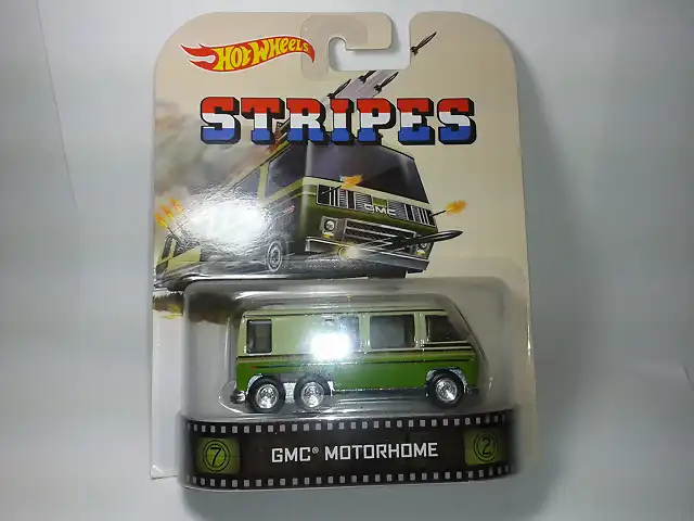 GMC MOTORHOME RETRO ENTERTAINMENT SERIES (VERDE) STRIPES