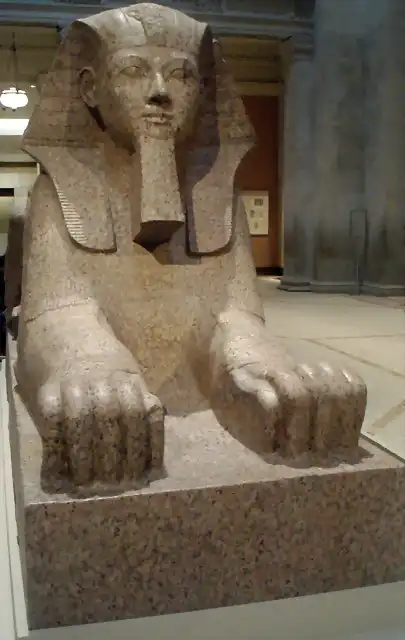 Hatshepsut-CollosalGraniteSphinx01_MetropolitanMuseum