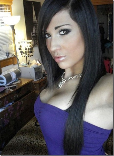 facebook_girls1_thumb facebook_girls1_thumb