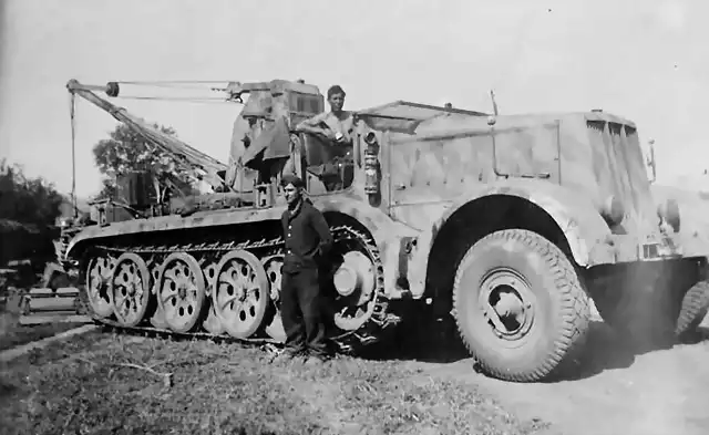 SdKfz_9_FAMO_crane