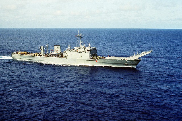 LST-1193 USS Fairfax County, foto 05