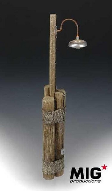 WWI industrial lamp