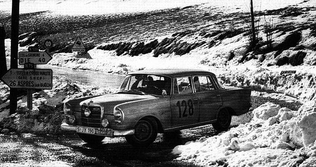 220SE-a