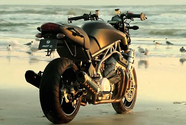 c8d12-motus-mst-r-streetfighter c8d12-motus-mst-r-streetfighter