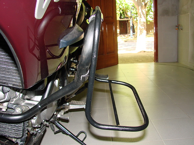 porta alforjas v-strom 011 porta alforjas v-strom 011