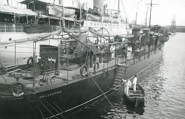 El PROSERPINA en Barcelona al final de su carrera. Foto del libro 50 A?OS DE RETRATO NAVAL MILITAR. (1870-1920)