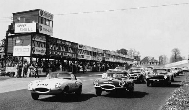 Jaguar E-Type Oulton Park \'61