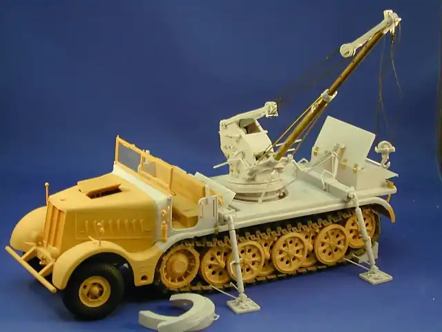 SdKfz-9-1-6ton-Bilstein-Crane-Conversion_0