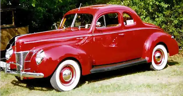 1940_Ford_Model_01A_De_Luxe_Coupe_JGB