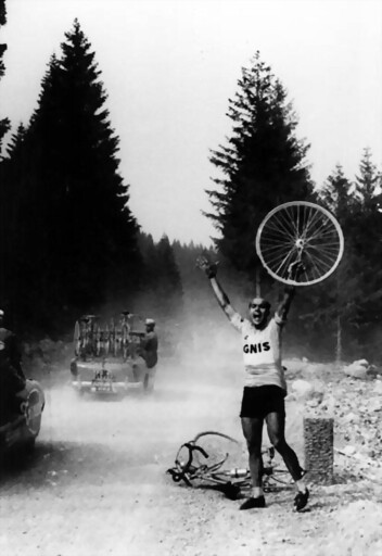 1959-Poblet-Giro_pinchazo_Dolomitas_a