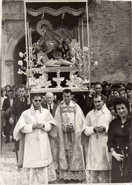 PARROQUIA DE TRASIERRA PROCESIÓN