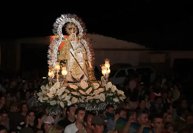 la virgen en la calle la cruz