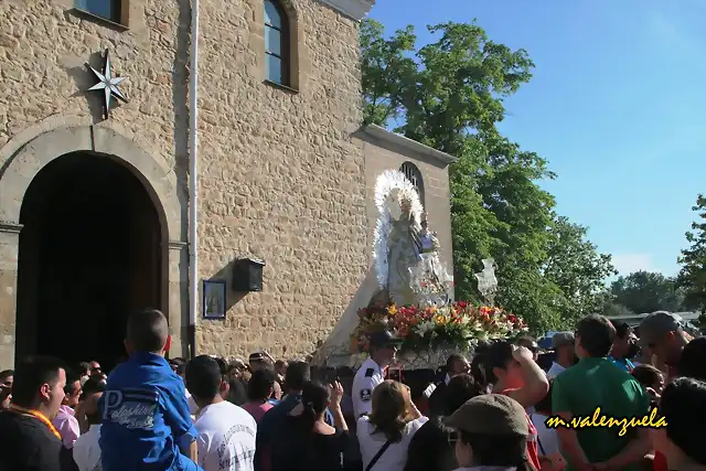 32, la Virgen sale de su ermita, marca