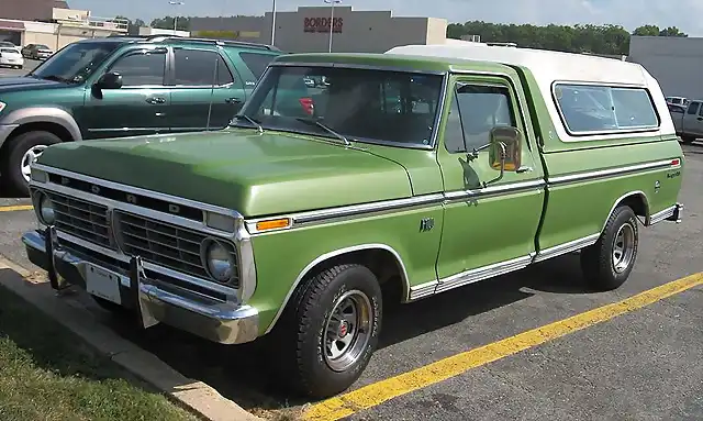 800px-73-75_Ford_F-100_XLT