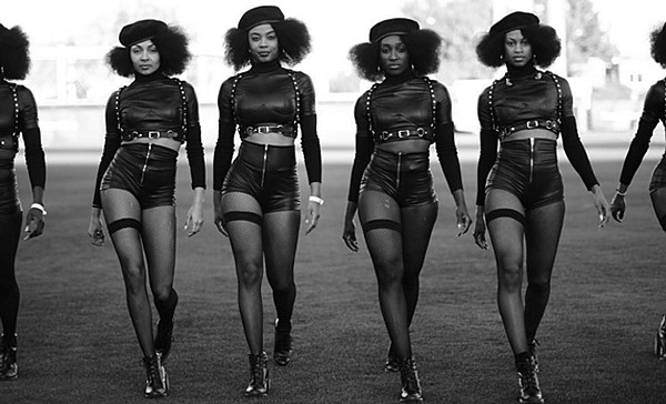 Beyonce-rinde-tributo-Panteras-Negras-2-Super-Bowl