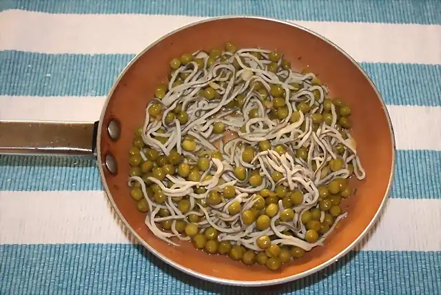 Guisantes con gulas