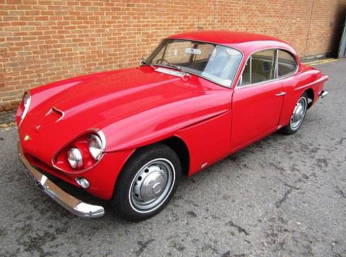 Jensen CV8 Rojo Jensen CV8 Rojo