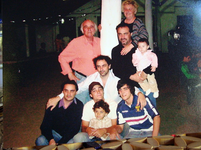 Familia Mazzi: Nilda, Danilo junto hijos y nietos