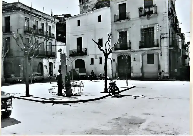 Vilanova i la Geltr?  Plaza de Pau Casals - Barcelona