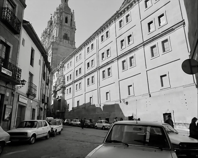 .Salamanca c. de la Compa?ia e Iglesia de la Clerecia .Salamanca c. de la Compa?ia e Iglesia de la Clerecia